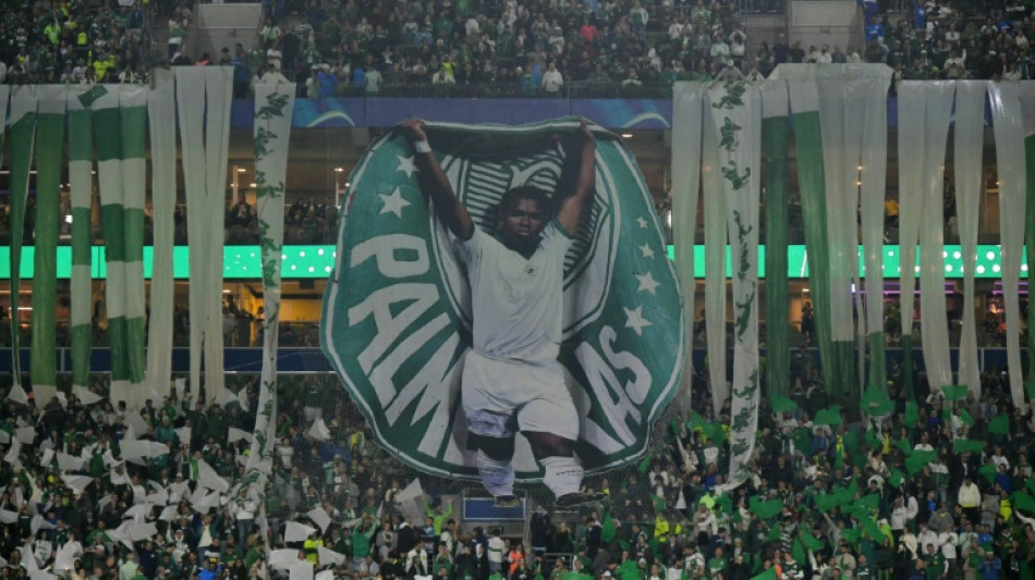 Conmebol investiga Palmeiras por gesto racista de torcedor na Libertadores
Conmebol investiga Palmeiras por gesto racista de torcedor na Libertadores