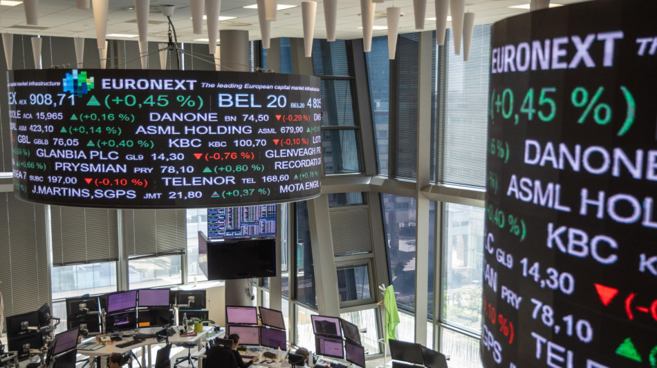 Borsa: l'Europa si muove cauta, future Usa positivi, Milano -0,1%
