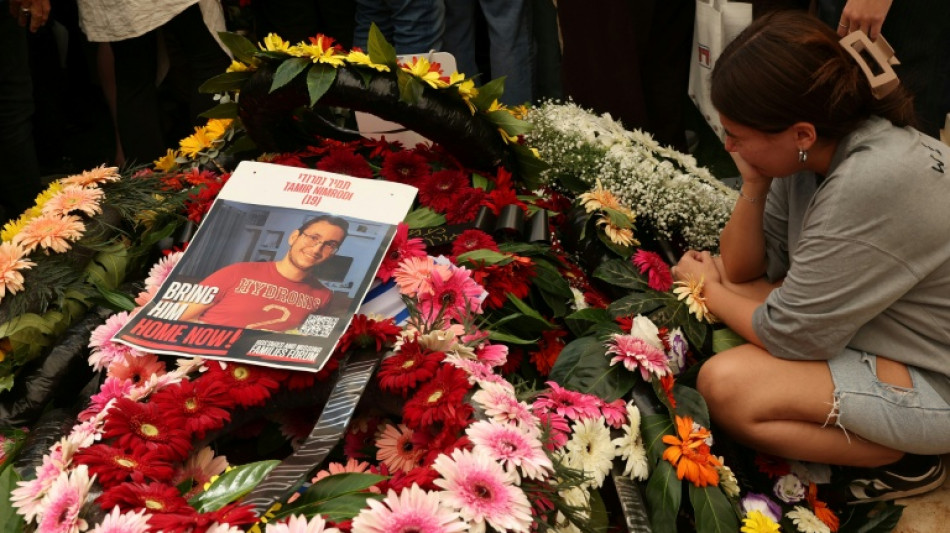 Apr&egrave;s deux ans sans nouvelles, les adieux d'un p&egrave;re &agrave; son fils otage enterr&eacute; en Isra&euml;l