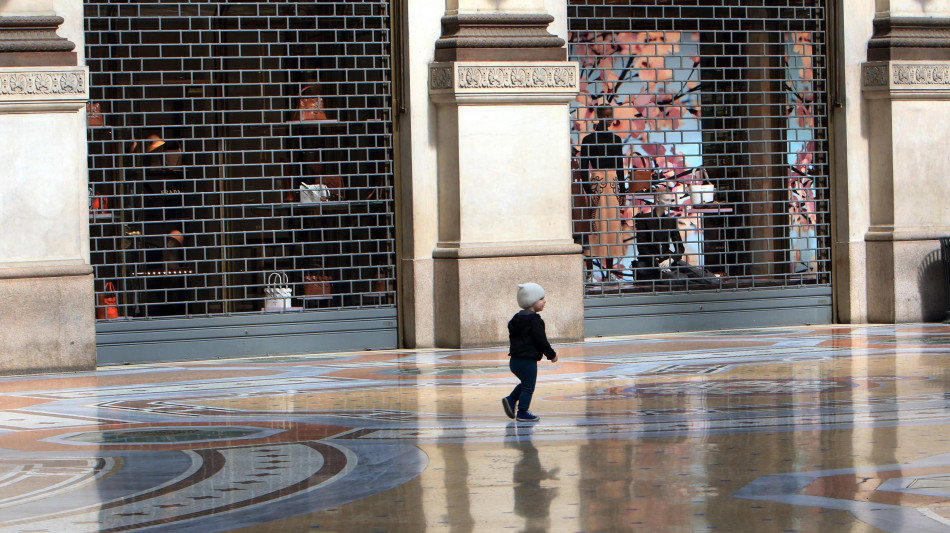 Allarme Confcommercio, scomparse 140mila attivit&agrave; in 12 anni