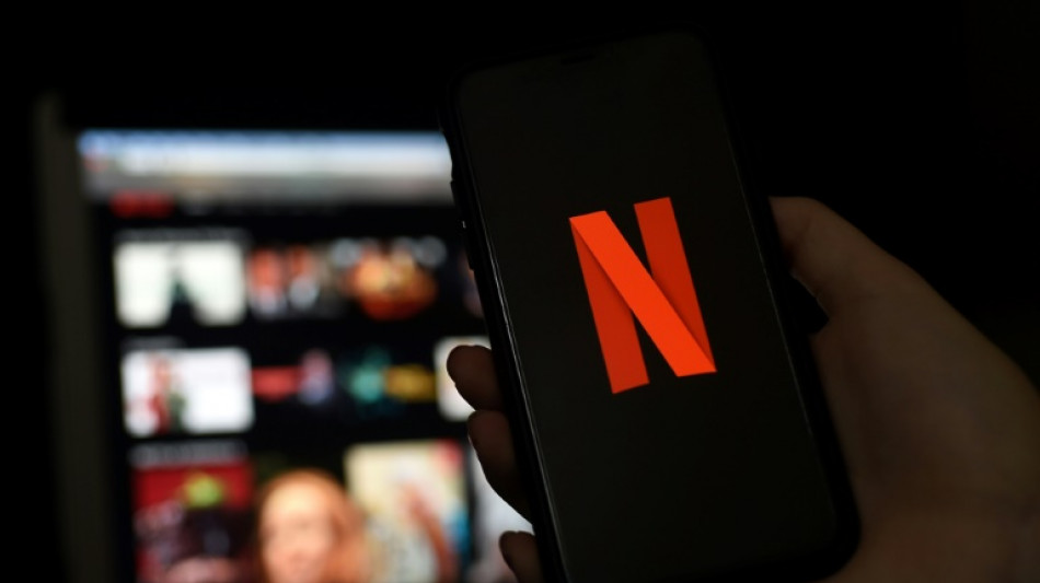 Netflix d&eacute;passe les 300 millions d'abonn&eacute;s et augmente ses prix