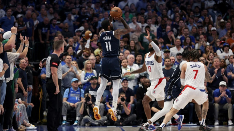 NBA: Dallas qualifi&eacute;, Orlando toujours en vie