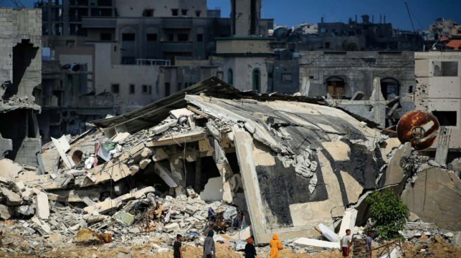 Nuevo &eacute;xodo de palestinos en Gaza tras bombardeos israel&iacute;es en Jan Yunis
