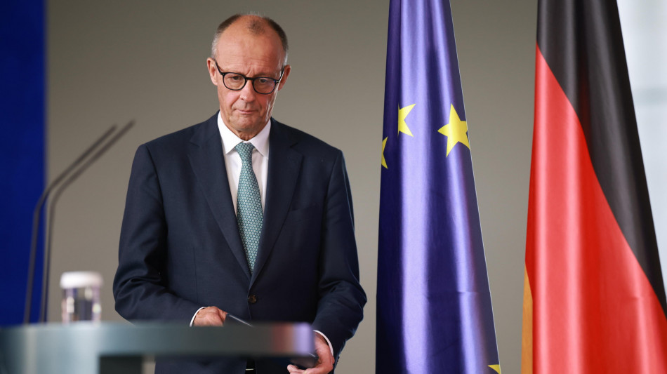 Merz, 'domani lanceremo aiuti su Gaza, è segnale'