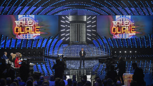 Tale e Quale, Conti 'ecco il cast, ci sono Insinna e Cirilli'