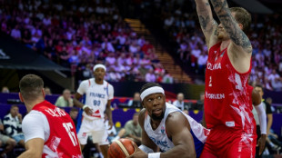 Euro de basket: les Bleus, portés par Yabusele, rebondissent contre la Pologne