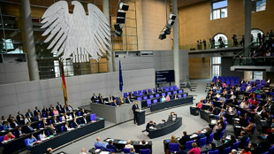 Dobrindt und Alabali Radovan stellen sich Regierungsbefragung im Bundestag