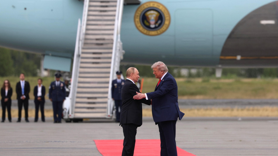 Axios, Trump vuole vertice con Putin e Zelensky venerdì