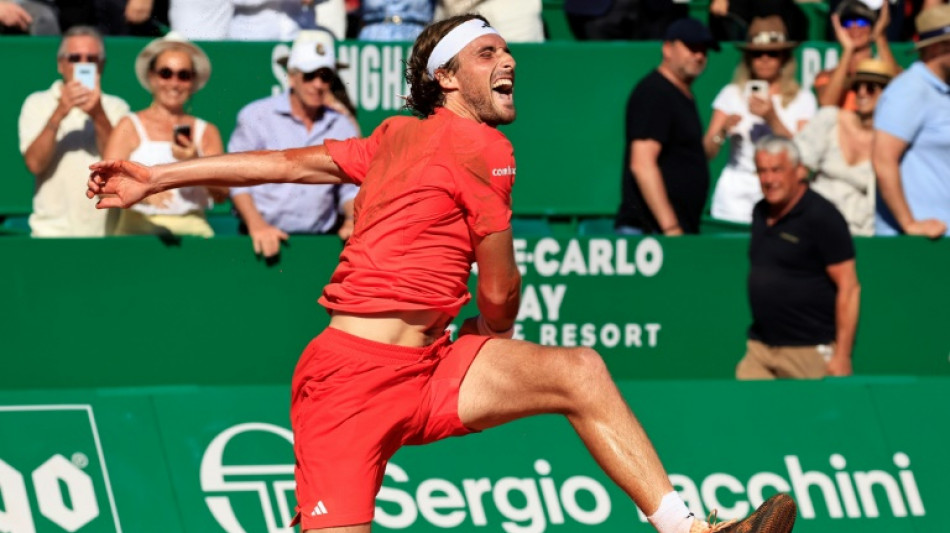 Monte-Carlo: D&eacute;part canon de Tsitsipas, faux d&eacute;part d'Alcaraz