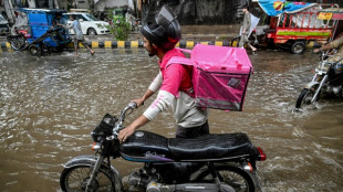 Au Pakistan sous la mousson, pour les journaliers, le danger ou le chômage technique