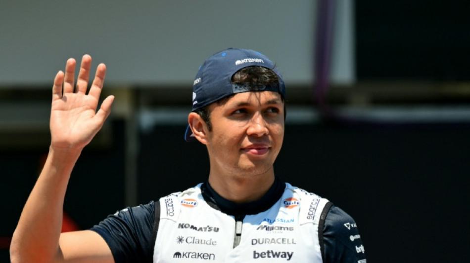 Piloto tailand&ecirc;s Alex Albon renova com a Williams para 2027