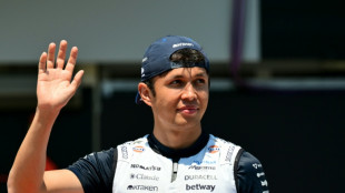 Piloto tailand&ecirc;s Alex Albon renova com a Williams para 2027