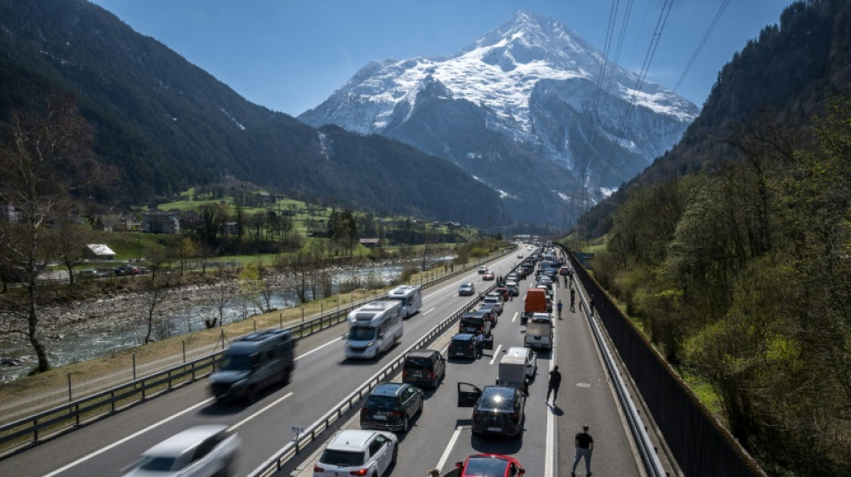 Ganzt&auml;gige Sperrung der Brennerautobahn am Samstag l&ouml;st bereits Staus aus
