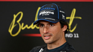 Carlos Sainz renova contrato com a Williams