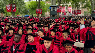 Veto de Trump a vistos para alunos estrangeiros gera angústia em Harvard